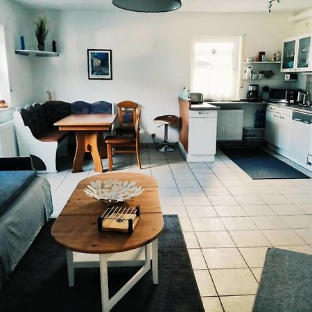76 Qm Whg Im Eg Haus-Wohlfuehloase Vor Der Haustuer Appartement Gladenbach Buitenkant foto