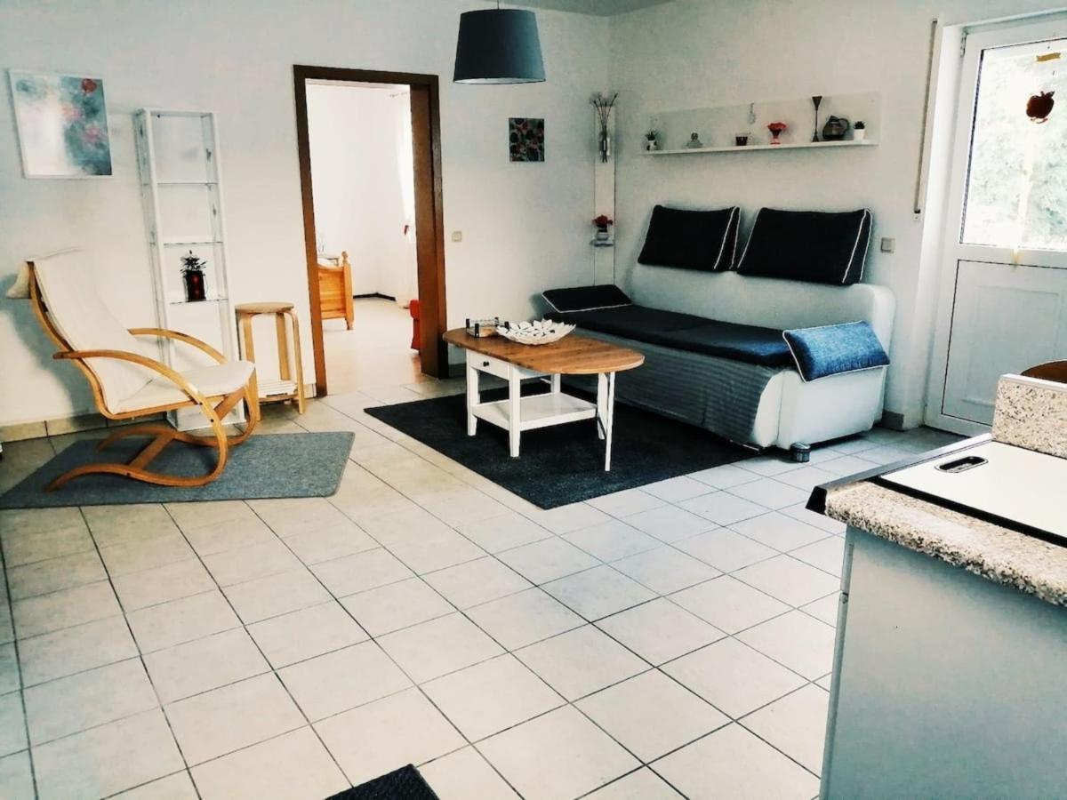 76 Qm Whg Im Eg Haus-Wohlfuehloase Vor Der Haustuer Appartement Gladenbach Buitenkant foto