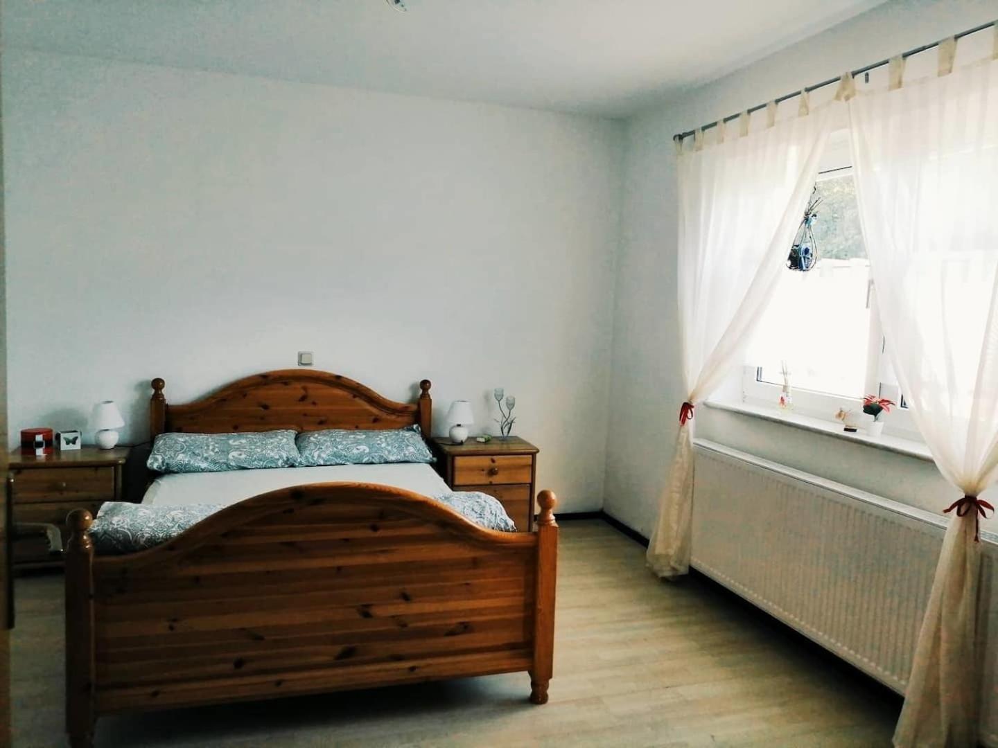 76 Qm Whg Im Eg Haus-Wohlfuehloase Vor Der Haustuer Appartement Gladenbach Buitenkant foto